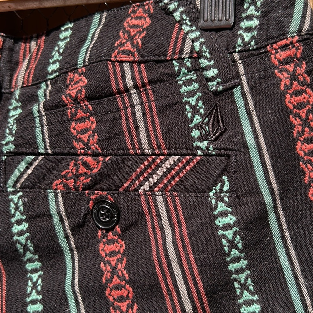 Volcom Shorts - Picture 8 of 8